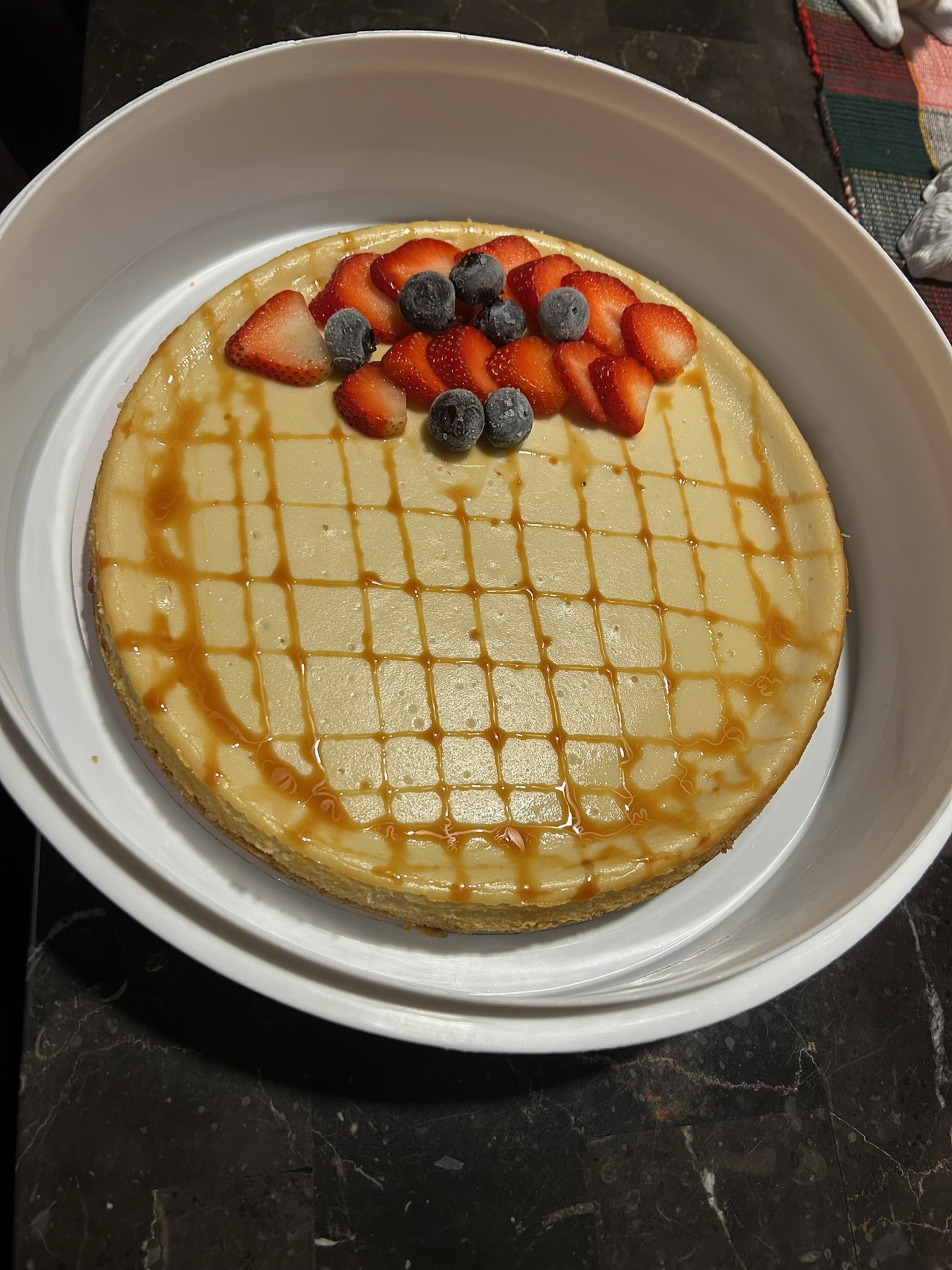Homemade cheesecake with fresh fruit